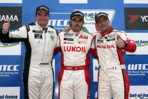 Podium 2 mit Muller, Nykjaer und Tarquini