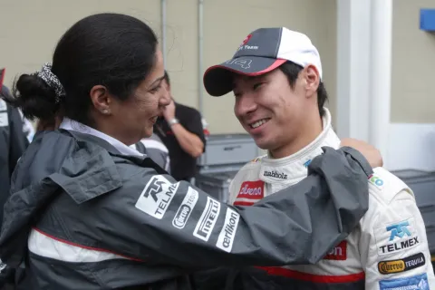 Abschied bei Sauber: Monisha Kaltenborn dankt Kamui Kobayashi.