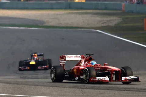Keine Gefahr von RedBull: Fernando Alonso war klar schnellster Pilot in China