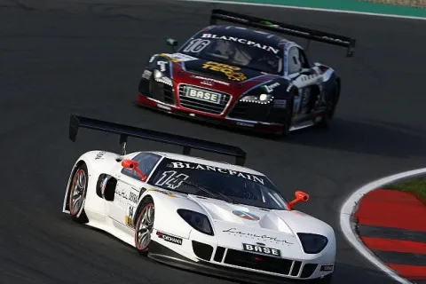 Zwei starke Rennen für den neu aufgebauten Lambda Ford GT.