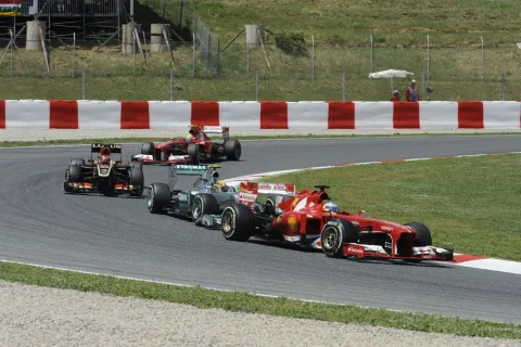 Starker Alonso: Heimsieg in Barcelona