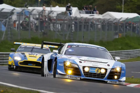 Der Phoenix-Audi und der Aston Martin bestimmten die Startphase
