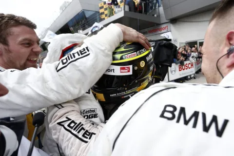 Große Freude: Erstes Podium für Timo Glock