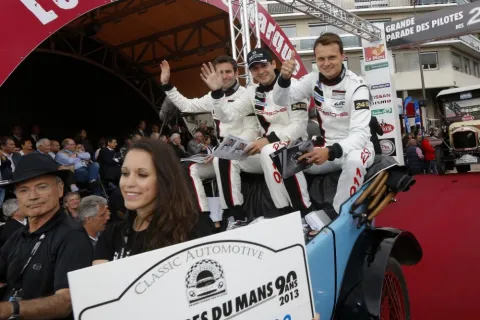 Fahrerparade: Porsche Nr. 92 - Lieb, Lietz und Dumas