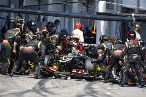 Kämpfte um den Sieg: Kimi in der Box