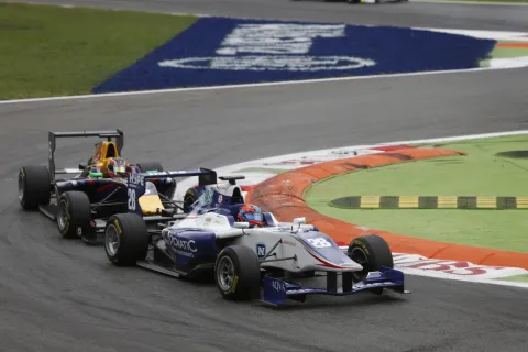 Gute Punkte: Kevin Korjus vor Daniil Kvyat