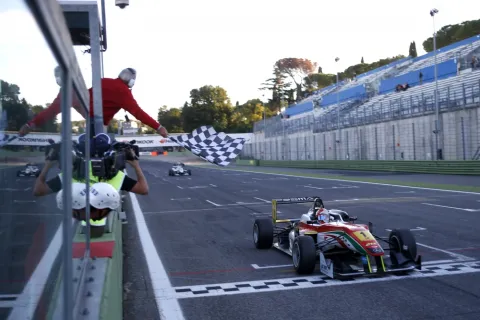 Sieg in Rennen 1: Raffaele Marciello