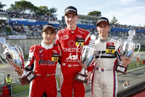 Podium von Rennen 3: Marciello, Derani, Sims