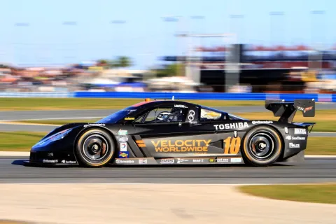 In neuen Farben auf Platz 2: Wayne Taylor Racing mit Max Angelelli, Jordan Taylor und Ryan Hunter-Reay