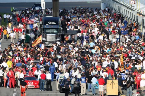 viel los vor dem Start: 24h Daytona 2013