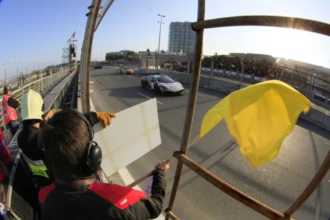 Safety Car und gelbe Flaggen musste oft bemüht werden