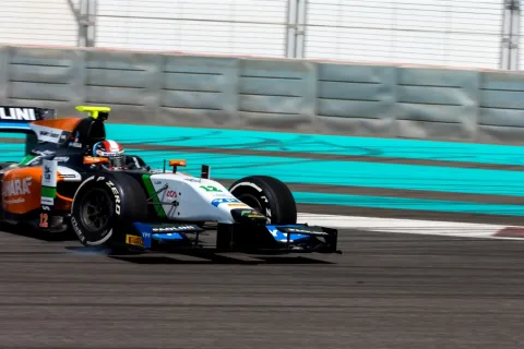 Facu Regalia, Zweiter der GP3 2013, driftet im Hilmer mit Force India Farben