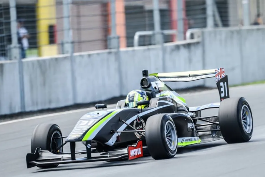 Toyota Racing Serie 2015-2016