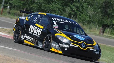 #4 Ignacio Julián – Ambrogio Racing – Renault Fluence II RPE V8 – Argentinische Super TC 2017