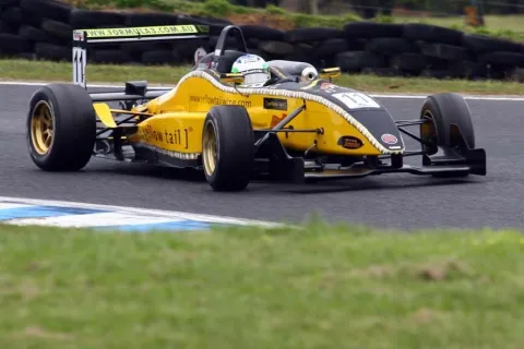 #11 Matt Sofi – Astuti Motorsport – Dallara F305 - Sodemo Renault – Australische Formel 3 Meisterschaft 2011