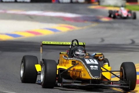 #11 Chris Vlok – Astuti Motorsport – Dallara F305 - Sodemo Renault – Australische Formel 3 Meisterschaft 2012