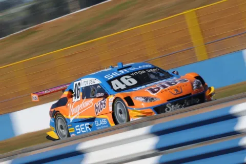 #46 Vitor Genz – Boettger Competições – Peugeot 408 V8 – Brasilianische Stock Car 2014
