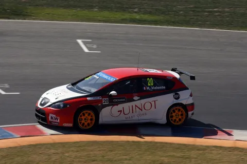 #20 Hugo Valente – Campos Racing – Seat Leon 1.6T – FIA Tourenwagen Weltmeisterschaft 2013
