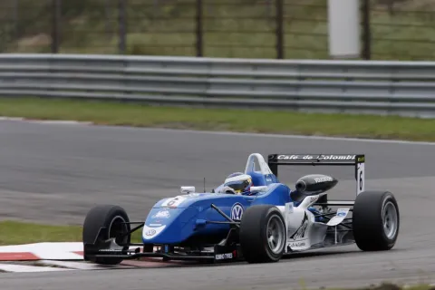 #6 Carlos Huertas – Carlin Motorsport – Dallara F308 - Volkswagen