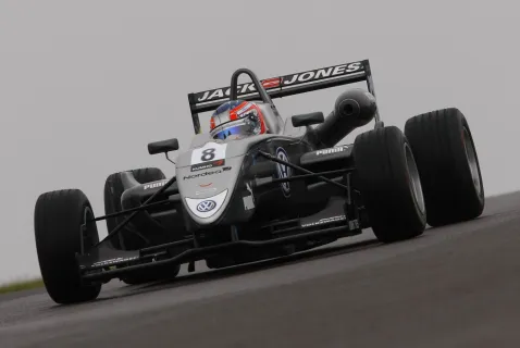 #8 Kevin Magnussen – Carlin Motorsport – Dallara F308 - Volkswagen – Formel 3 Masters 2011