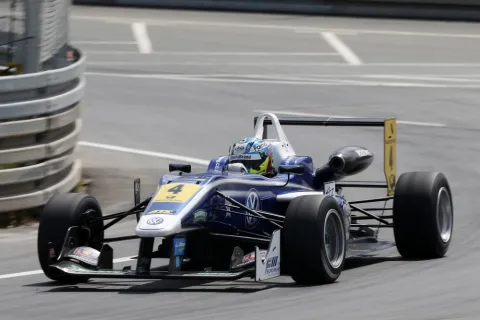 #4 Jordan King – Carlin Motorsport – Dallara F312 - Volkswagen