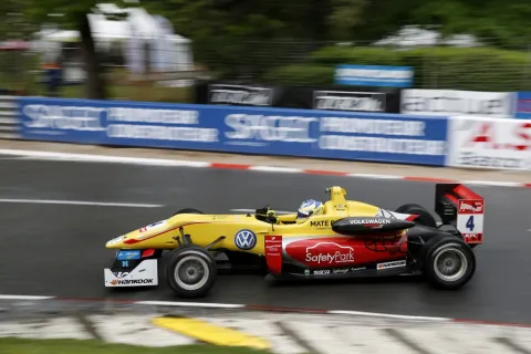 #4 Gustavo Menezes – Carlin Motorsport – Dallara F312 - Volkswagen – FIA Formel 3 Europameisterschaft 2015