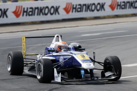 #3 Harry Tincknell – Carlin Motorsport – Dallara F312 - Volkswagen