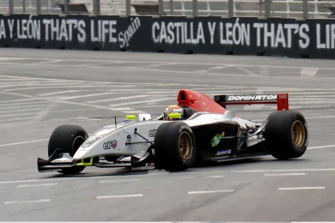 #4 Will Power – Carlin Motorsport – Dallara T05 - Renault