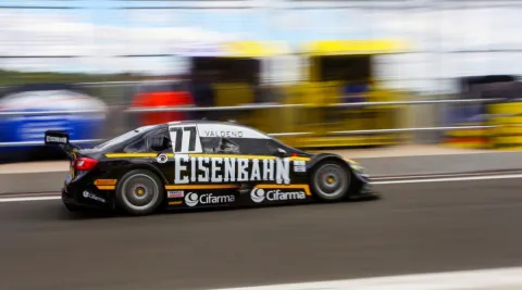 #77 Valdeno  Brito – Carlos Alves Competições – Chevrolet Cruze V8 – Brasilianische Stock Car 2017