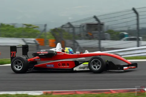 #77 Tatsuru Noro – CMS Motor Sports Project – Dallara F305 - Hanashima Toyota – Japanische Formel 3 Meisterschaft 2011