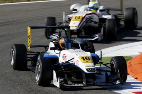 #16 Tatiana Calderon – Double R Racing – Dallara F312 - AMG Mercedes – FIA Formel 3 Europameisterschaft 2013