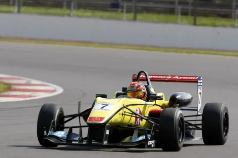 #7 Sean Gelael – Double R Racing – Dallara F312 - AMG Mercedes – Britische Formel 3 Meisterschaft 2013