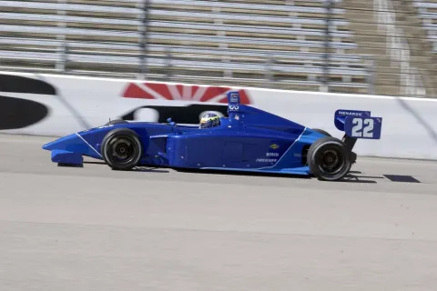 #22 P.J. Abbott – Duesenberg Racing – Dallara IP2 - Infiniti – IRL Infiniti Pro Serie 2004