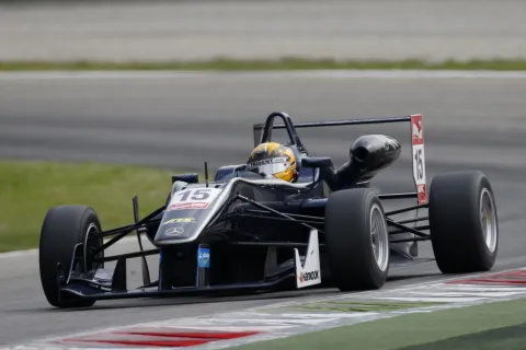 #15 Artur Janosz – EuroInternational – Dallara F312 - AMG Mercedes – FIA Formel 3 Europameisterschaft 2015