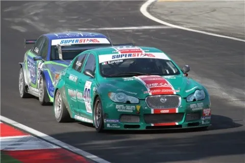 #40 Luciano Linossi – Ferlito Motors – Jaguar XF SV8 – italienische Superstars Meisterschaft 2010