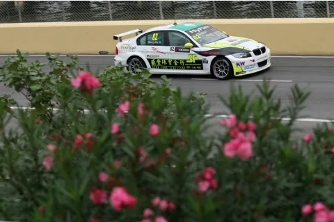 #82 Henry Ho – Five Auto Racing Team – BMW 320si (E90) – FIA Tourenwagen Weltmeisterschaft 2012