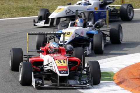#31 Dmitry Suranovich – Fortec Motorsport – Dallara F312 - AMG Mercedes – FIA Formel 3 Europameisterschaft 2013
