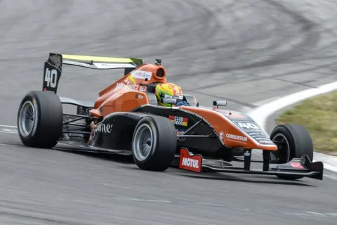 #40 James Munro – Giles Motorsport – Tatuus FT50 - Toyota – Toyota Racing Serie 2014-2015