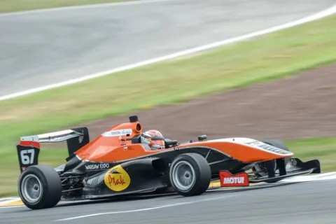#67 Antoni Ptak – Giles Motorsport – Tatuus FT50 - Toyota – Toyota Racing Serie 2015-2016