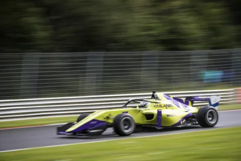 #7 Emma Kimiläinen – Hitech Racing – Tatuus F3 T-318 - Alfa Romeo