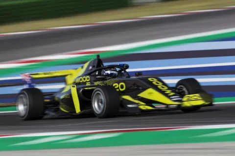 #20 Caitlin Wood – Hitech Racing – Tatuus F3 T-318 - Alfa Romeo – W Serie 2019