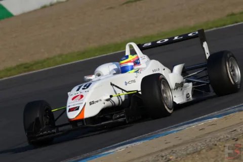 #19 Matthew Howson – KCMG – Dallara F305 - TOM's Toyota – Japanische Formel 3 Meisterschaft 2012