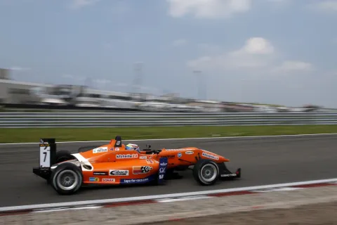 #7 Michael Lewis – Mücke Motorsport – Dallara F312 - AMG Mercedes – Formel 3 Masters 2013
