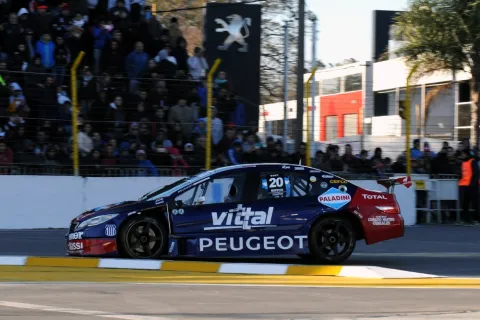 #20 Facundo Chapur – DTA Racing – Peugeot 408 RPE V8 – Argentinische Super TC 2016