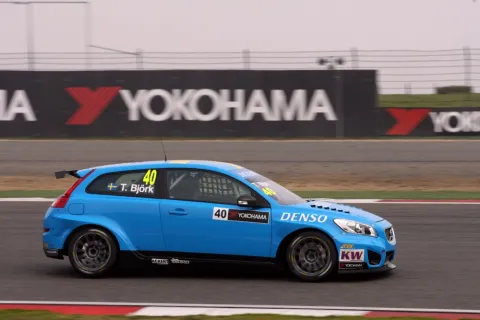 #40 Thed Björk – Polestar Racing – Volvo C30 1.6T – FIA Tourenwagen Weltmeisterschaft 2013