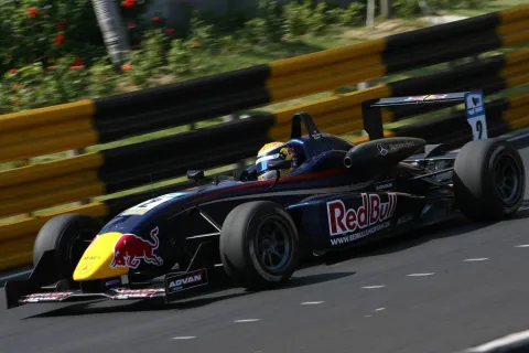 #2 Sebastien Buemi – Räikkönen Robertson Racing – Dallara F305 - AMG Mercedes – Formel 3 Macau Grand Prix 2007