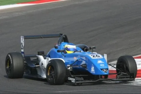 #26 Carlos Huertas – Räikkönen Robertson Racing – Dallara F308 - AMG Mercedes – Britische Formel 3 Meisterschaft 2009