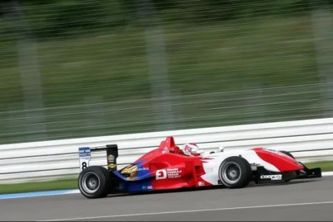 #8 Daisuke Nakajima – Räikkönen Robertson Racing – Dallara F308 - AMG Mercedes – Britische Formel 3 Meisterschaft 2010