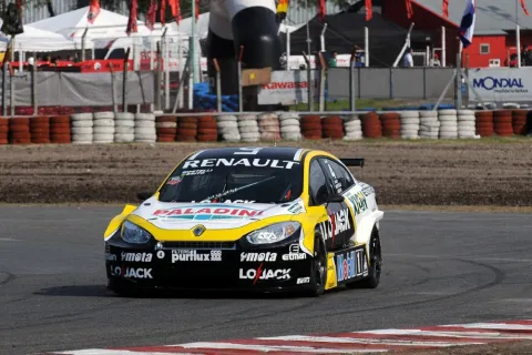 #4 Valdeno  Brito – Ambrogio Racing – Renault Fluence RPE V8 – Argentinische Super TC 2014