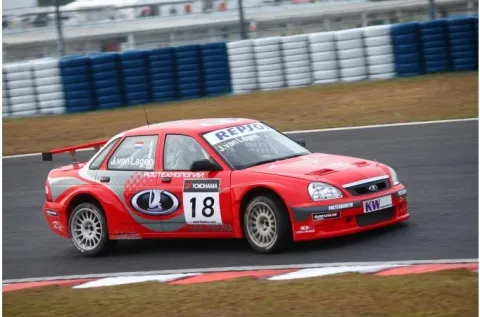 #18 Jaap van Lagen – Russian Bears Motorsport – Lada Priora – FIA Tourenwagen Weltmeisterschaft 2009